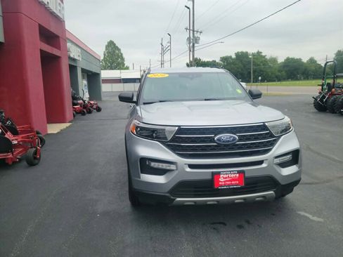 Used 2020 Ford Explorer XLT w/ Equipment Group 202A RWD image 4