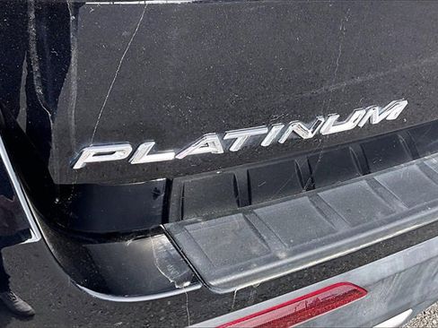 Certified 2025 Ford Explorer Platinum w/ Ultimate Package image 23