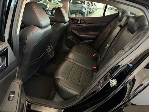 Used 2020 Nissan Maxima Platinum w/ Illumination Package FWD image 15
