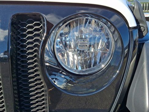 Used 2023 Jeep Wrangler Unlimited Sport image 9