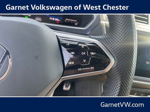 Certified 2024 Volkswagen Tiguan SE R-Line AWD/4WD image 35