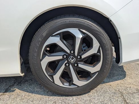 Used 2017 Honda Accord LX-S image 8