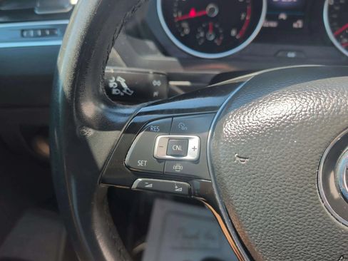 Used 2020 Volkswagen Tiguan SE w/ Panoramic Sunroof Package FWD image 24