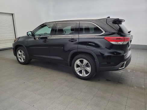 Used 2019 Toyota Highlander Limited image 3