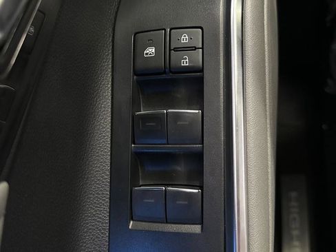 Used 2021 Toyota Highlander Limited image 66