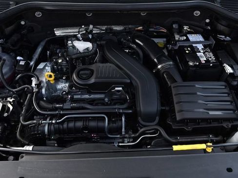 Certified 2025 Volkswagen Taos S FWD image 22