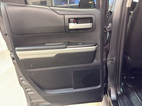 Used 2016 Toyota Tundra SR AWD/4WD image 27