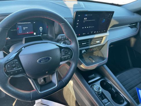 Certified 2025 Ford Explorer ST-Line w/ Premium Package image 11