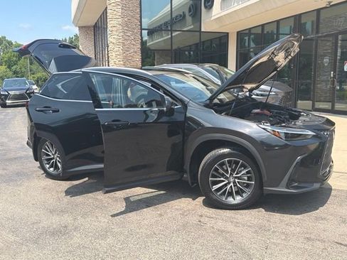 Used 2025 Lexus NX 350h AWD w/ Accessory Package (Z2) image 9