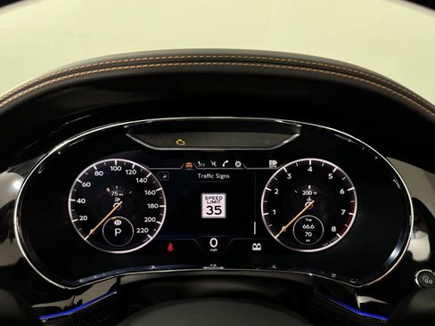 Used 2024 Bentley Continental GT Azure image 35