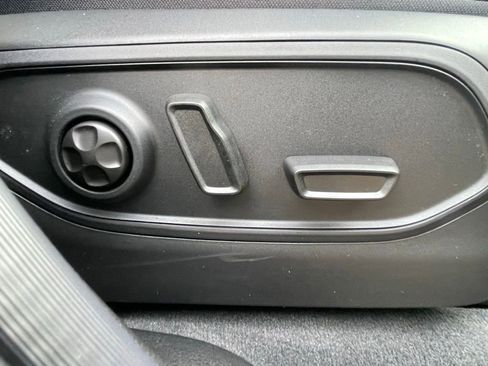 New 2025 Jeep Grand Cherokee L Limited w/ Black Appearance Package image 13