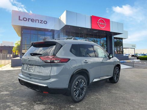 New 2025 Nissan Rogue Platinum image 3