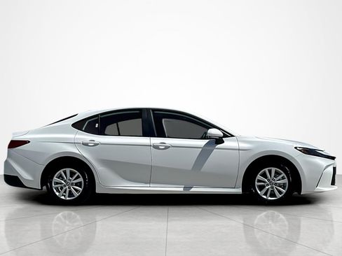 Used 2026 Toyota Camry LE FWD image 6