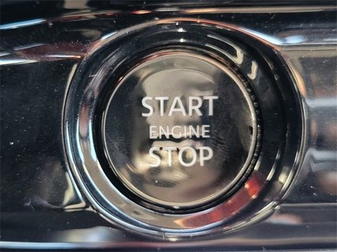 New 2025 Nissan Pathfinder SV image 23