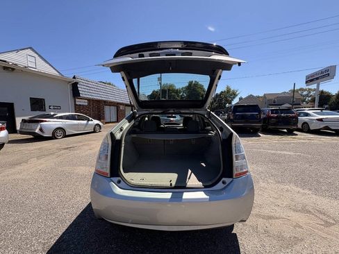 Used 2010 Toyota Prius Two FWD image 29