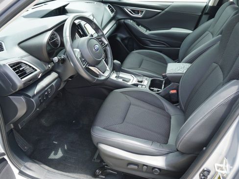 Used 2020 Subaru Forester Premium AWD/4WD image 13