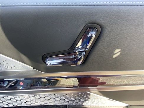 Certified 2024 BMW i7 M70 w/ Executive Package image 13