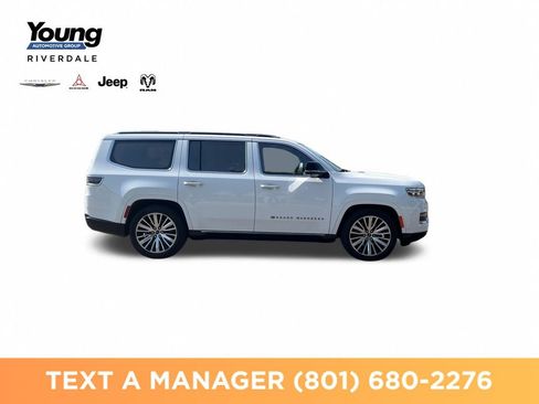 Used 2023 Jeep Grand Wagoneer Series III AWD/4WD image 6