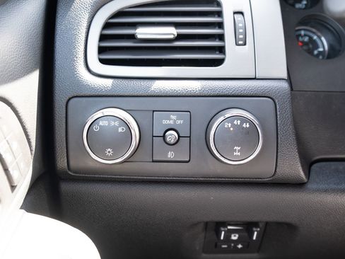 Used 2014 Chevrolet Silverado 3500 LTZ AWD/4WD image 7