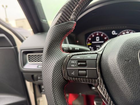 Used 2025 Honda Civic Type R image 17