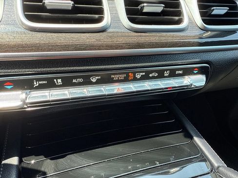Used 2020 Mercedes-Benz GLS 450 4MATIC image 32