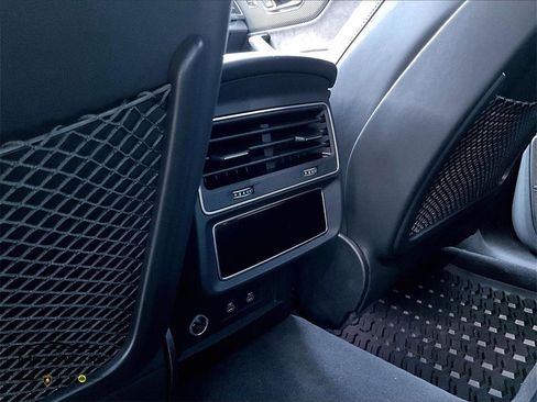 Used 2025 Audi SQ7 Prestige image 30