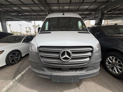 Used 2025 Mercedes-Benz Sprinter 2500 image 2