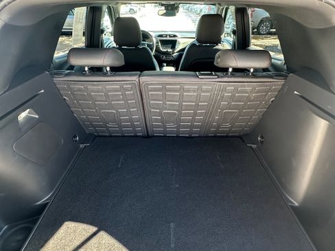 Used 2023 Chevrolet TrailBlazer RS w/ Convenience Package image 9