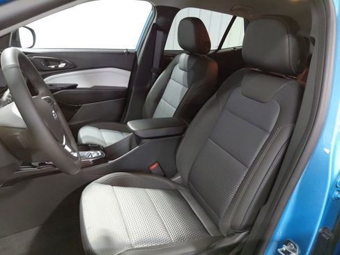 New 2026 Chevrolet Trax LT w/ Driver Confidence Package FWD image 5