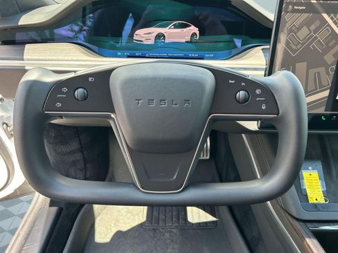 Used 2023 Tesla Model S AWD/4WD image 18