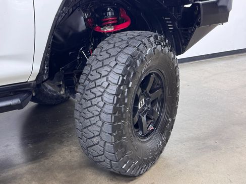 Used 2021 Toyota 4Runner TRD Off-Road Premium w/ Moonroof Package AWD/4WD image 17