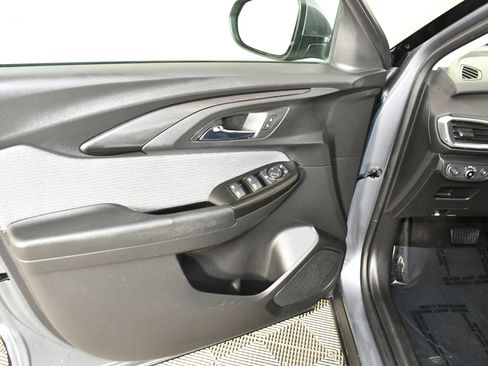 Used 2022 Chevrolet TrailBlazer LT image 36