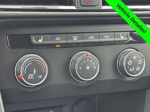 Used 2022 Volkswagen Taos SE AWD/4WD image 18