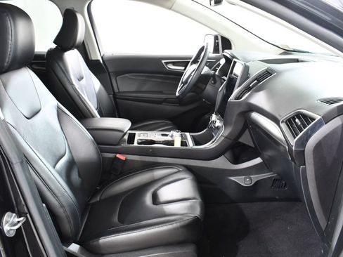 Used 2022 Ford Edge Titanium AWD/4WD image 10