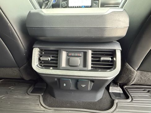 Used 2024 Ford F150 Platinum w/ Equipment Group 702A High image 7