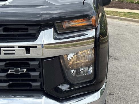 Used 2021 Chevrolet Silverado 2500 LT w/ Convenience Package AWD/4WD image 11