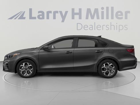Used 2021 Kia Forte LXS FWD image 3