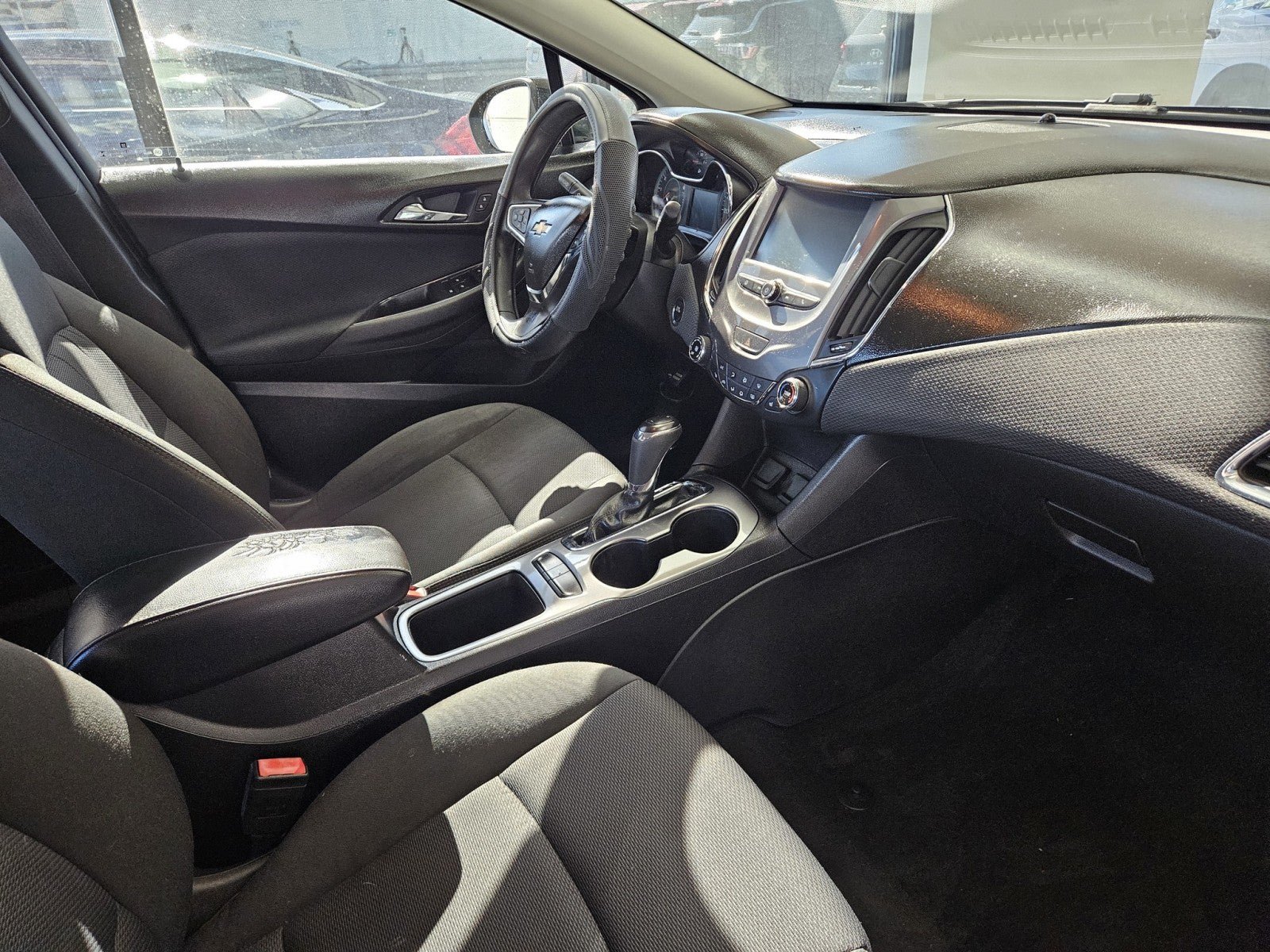 Used 2016 Chevrolet Cruze LT w/ Convenience Package FWD image 11