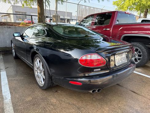 Used 2005 Jaguar XK8 Coupe RWD image 3