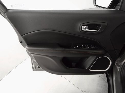 Used 2020 Jeep Compass Limited image 17