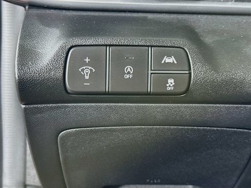 Certified 2023 Hyundai Elantra SE FWD image 18