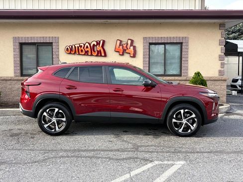 Used 2024 Chevrolet Trax RS w/ Driver Confidence Package image 30