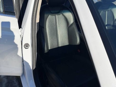 Used 2019 Genesis G70 2.0T Advanced image 26