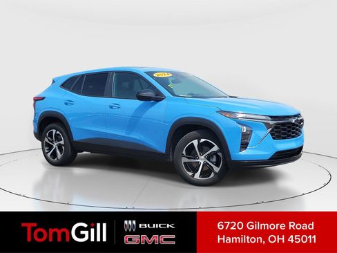 Used 2024 Chevrolet Trax RS w/ Sunroof Package FWD image 1