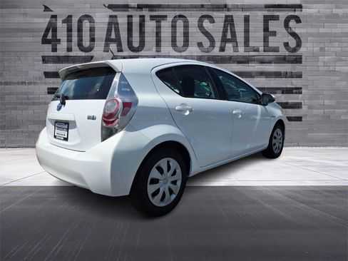 Used 2013 Toyota Prius C One FWD image 3
