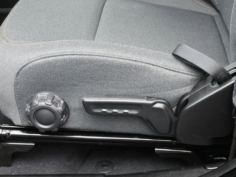 Used 2026 Jeep Wrangler Sport image 13