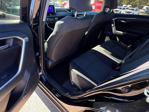 Used 2025 Toyota RAV4 XLE image 24