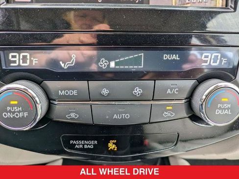 Certified 2022 Nissan Rogue Sport SL w/ Premium Package image 28