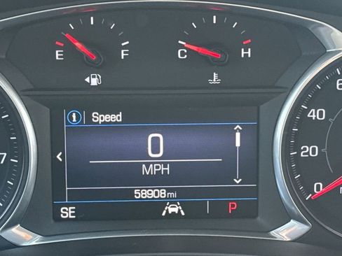 Used 2022 GMC Terrain SLE w/ Driver Convenience Package image 16