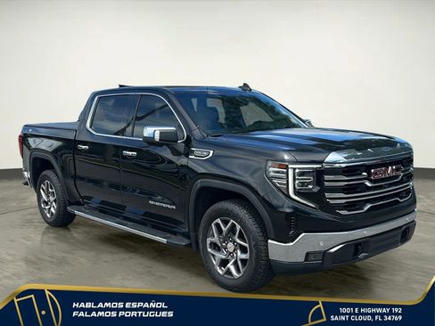 Used 2022 GMC Sierra 1500 SLT w/ SLT Premium Plus Package AWD/4WD image 8